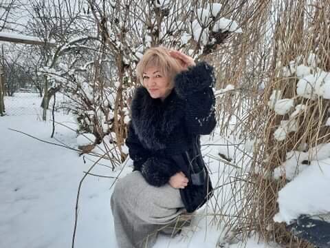 Русинская поэтесса А. Цiрик: в разлуке жить невыносимо, ты мне оставь хоть капельку тепла! Любовь Русинской девушки.