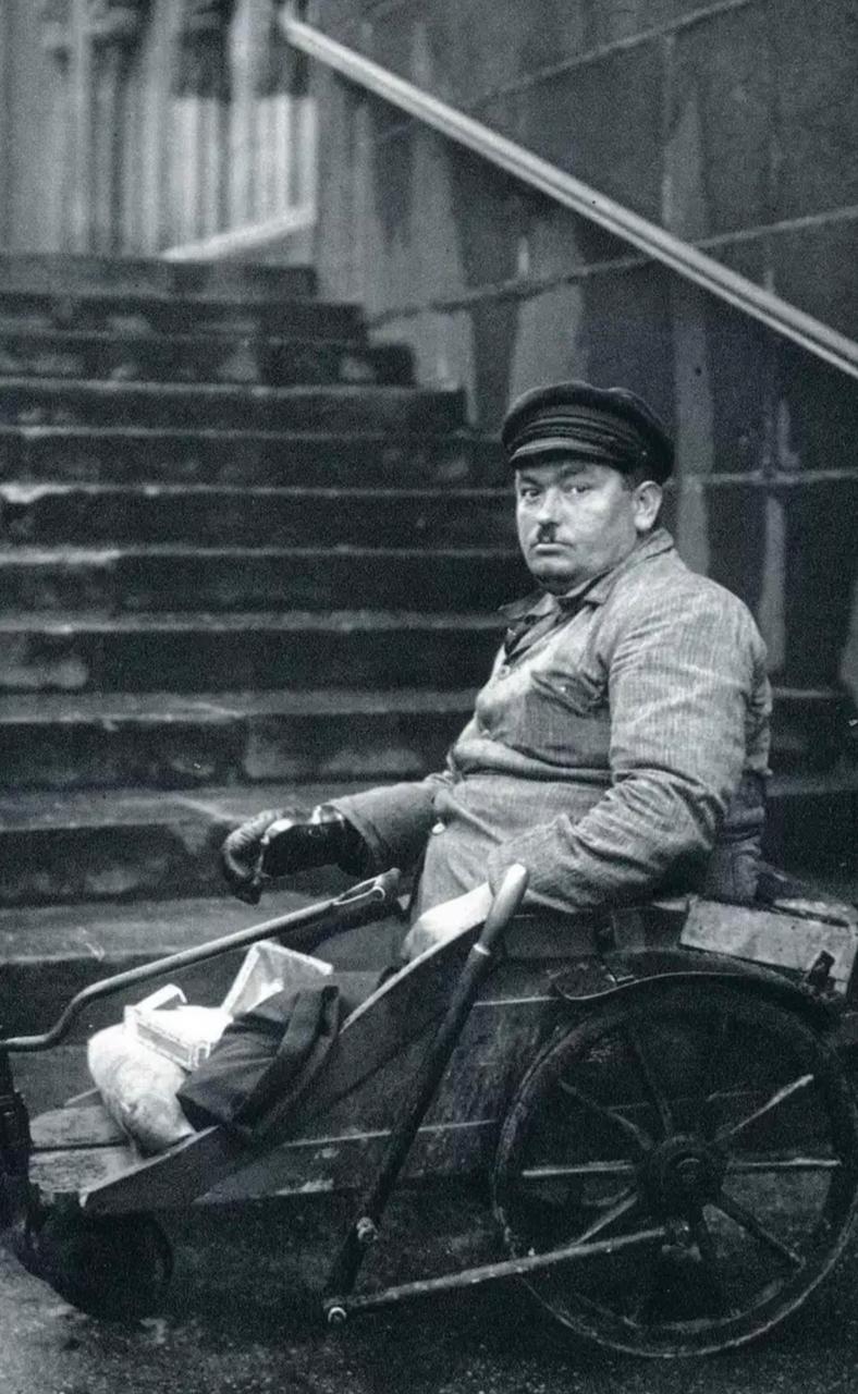 Внук Чешского Русина поэт, инвалид-колясочник Миржик написал четверостишье-“КАК ЕСТЬ”