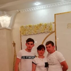 Прекрасная Русинская поэтесса Аня Цiрик, на Русском языке: Уж давно. Плач. Ночами плач-теперь поверь мне, все равно.                                                 Русинское национальное достояние!