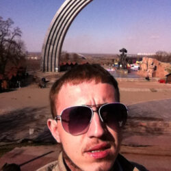 Молодой и талантливый Русинский поэт и патриот Михаил Стан, на родном языке написал: Колись про ня будут, газеты писати, колись слова мої, розберут на цитаты, а типир ня тролят, всякі фейкы і боты, шарят в фейсбуці, зо мнов скріншоты. Но повірьте мині, так не буде навхтема, даст Бог навсе, йся закрыє ся тема. Русинское национальное достояние!
