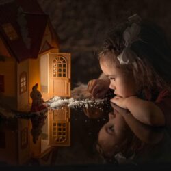 Мудрая русинская поэтесса Аня Цiрик, на русинском языке написала стихотворение о старых добрых сказках Верховины. Сілам на диван із книжков, сторінкы гортаю. Із «Казками Верховины» в детство ся виртаю… Постимся постом приятным!