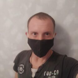 Молодой и талантливый Русинский поэт Михаил Стан, на родном языке написал стихотворение «Жити по стАрому». Я довго рішав ся зробити сись крок, а ты преподала ми файный урок. Давай іди-чекают пусті люди, но знай мене рядом уже не буде… Продолжение читайте на сайте.