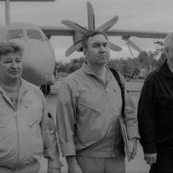 Русский поэт Эдуард Артюхов посвятил своё стихотворение мужественно погибшему экипажу Ил 112В: Николаю Куимову, Дмитрию Комарову, Николаю Хлудееву. Экипаж до последнего тянет, вдаль, где он никого не достанет. На спасение времени нет. Больше нет Ила. Их больше нет… Читайте продолжение на сайте.
