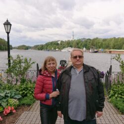 Русский поэт Эдуард Артюхов, посвятил своё стихотворение русским традициям и здоровому образу жизни. Чтобы с телом чистоты, духом сильны и чисты. Солнце, воздух и вода–Наши лучшие друзья. Говорили нам с рождения, добавляя к ним движение…    Переходите по ссылке на сайт.