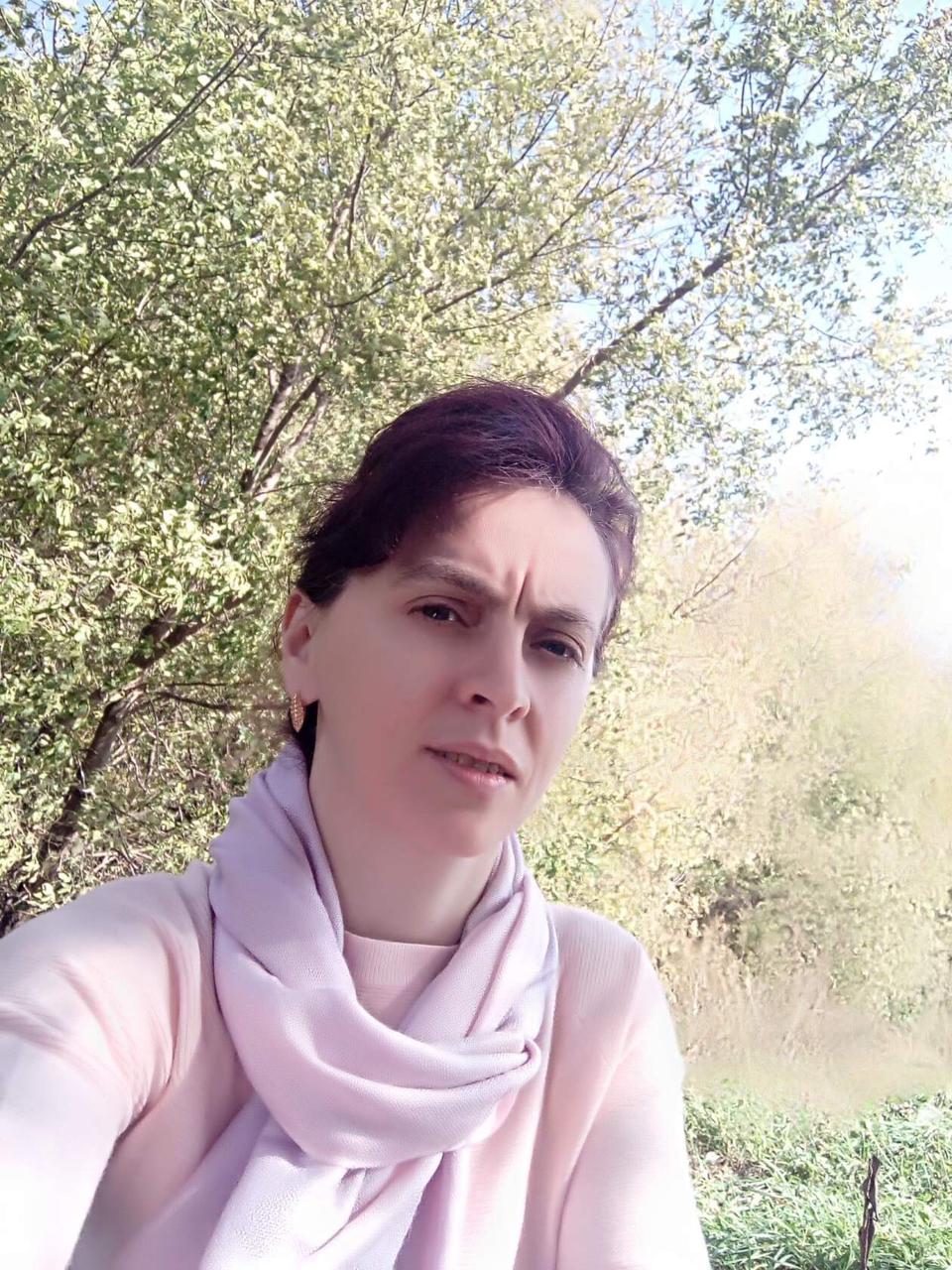 Закарпатская поэтесса Аня Цiрик, написала философское стихотворение “ЗЕРКАЛО ”