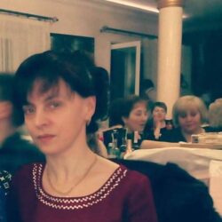 Прекрасная Закарпатская поэтесса Аня Цiрик, написала стихотворение о русинских традициях “НАШІ ОБЫЧАЇ”