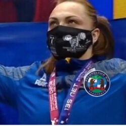 Украинка Алина Марущак стала самой сильной женщиной на планете. (2021 г.) Закарпатская поэтесса Аня Цірик посвятила спортсменке стихотворение «У Ташкенті перЕмогу для України нам здобула»
