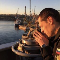 Поздравление Генерала Э.Артюхова с Днём штурмана ВМФ России. «Всегда, в любые времена, Без штурмана нет корабля…»