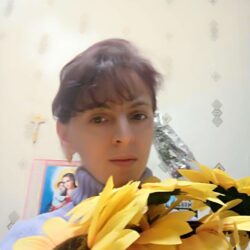 Закарпатская поэтесса Аня Цірик написала достойный ответ молодому человеку. «Зачем ты прислал опять смс? Ты думал, что это экстрим?»
