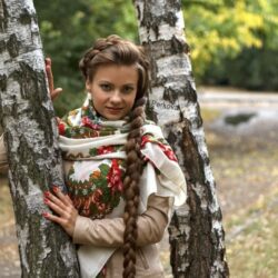 Праздники с Генералом Э. Артюховым «На Руси есть день березы. Как ушли совсем морозы…»