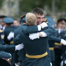 Генерал Э. Артюхов «Есть в России племя озорное, может в мире и найдешь еще такое, только есть отличие большое…»