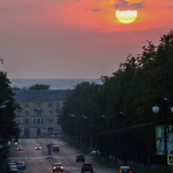 Номинант на «Русскую премию» Генерал Э. Артюхов «Хороши вечера в Березниках!Приятно дует ветер в долинах и горах…»
