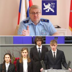 Номинант на «Русскую премию»Генерал Э. Артюхов «Детишек кучка, вроде от России, о днях войны кровавой слово говорят. А рядом новые фашисты, улыбаясь…»