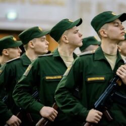 Номинант на «Русскую премию» Генерал Э. Артюхов «Есть доля святая, ребята, — Отчизну свою защищать. И ныне, не мы так хотели, приходится нам воевать…»