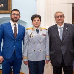 Номинант на «Русскую премию» Генерал Э. Артюхов «Бог не дает нам, даже если молим, того, что просим и хотим. Дает Он то, что нам необходимо…»