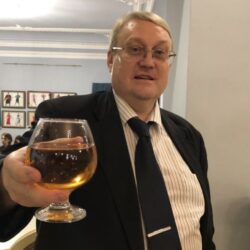 Номинант на «Русскую премию» Генерал Э. Артюхов «Мы счастливы должны быть сегодня, ведь у нас уже было вчера, завтра будет что – это загадка…»