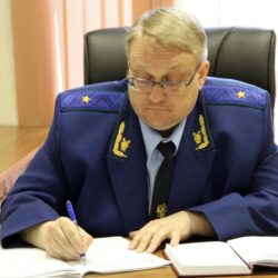 Номинант на «Русскую премию» Генерал Э. Артюхов «Не ходил сегодня я до церкви. Идет служба, а я пишу стихи. Что в стихах моих, мой Боже, знаешь…»