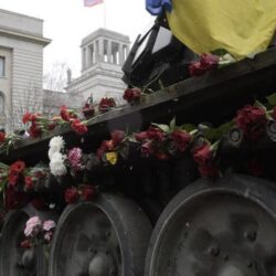 Лауреат Международной «Русской премии – 2022» Генерал Э. Артюхов «Народ и власти далеки, устали люди от брехни. Бендеры, брызгая слюной…»