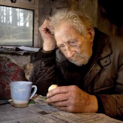 Пётр Григорьевич Сафонов «Живу в Москве. Открыв окно, и слышу, как где-то пушки лупят в тишине. Наверное то отголоски Свыше…»