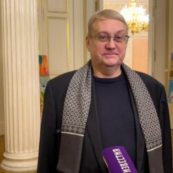 В Мариинском дворце открылась выставка «Рисуем вместе» каждая работа сопровождается стихотворениями петербургского поэта, Лауреата Международной «Русской премии – 2022»Генерала Эдуарда Артюхова